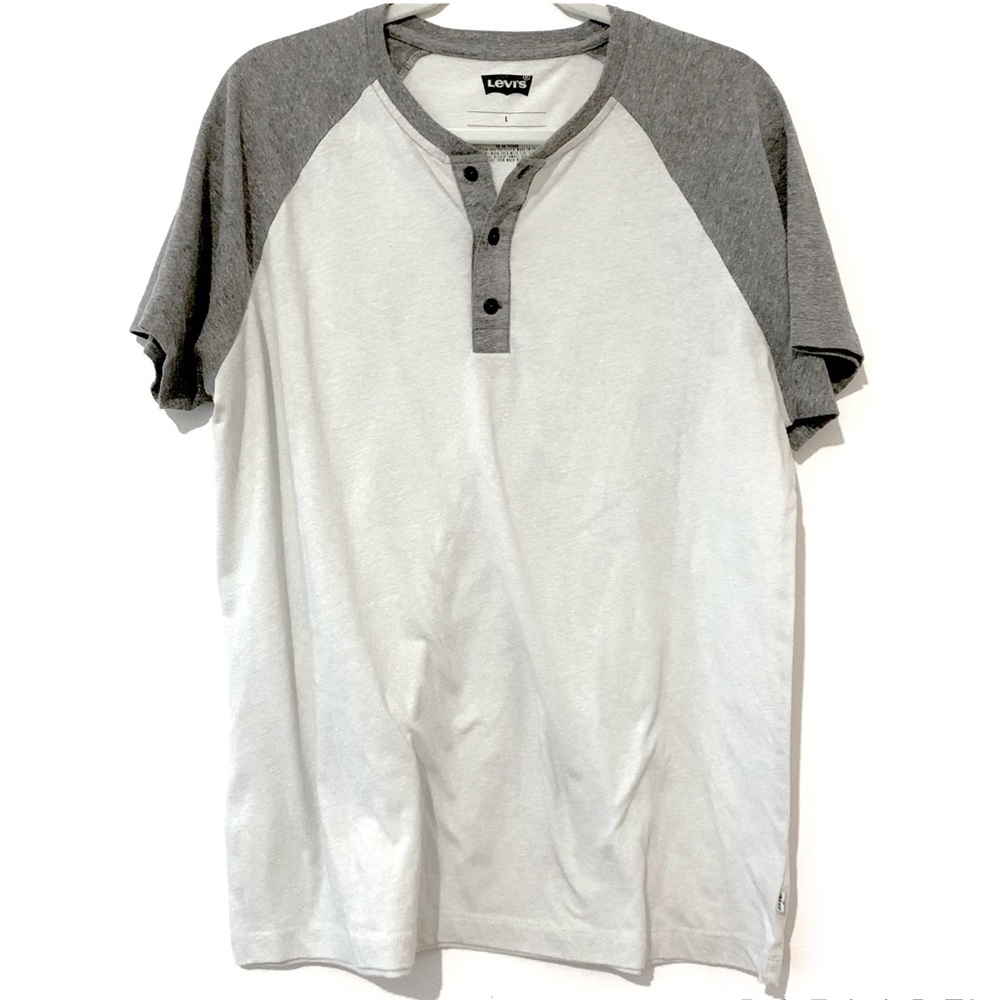 Levi’s cotton poly Henley L